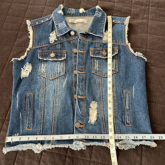 GY Distressed Denim Vest - Picture 14 of 15